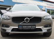 Volvo V90 2