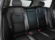 Volvo V90 31