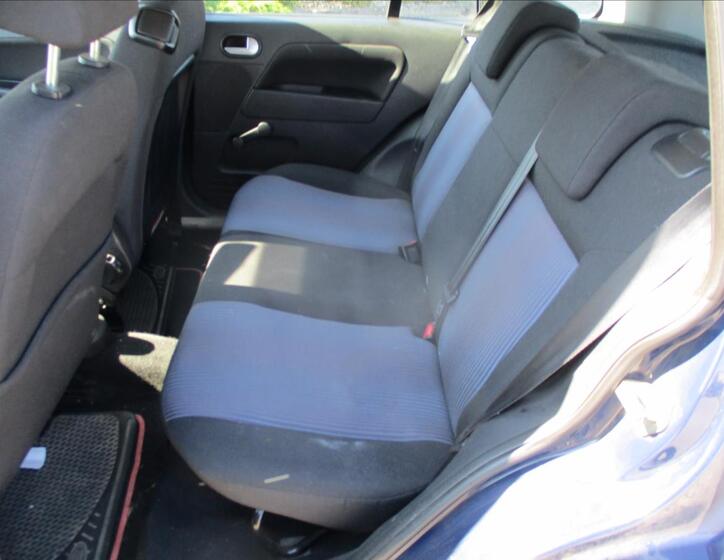 Ford Fusion 8
