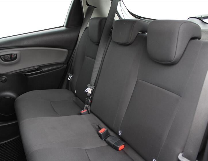 Toyota Yaris 10