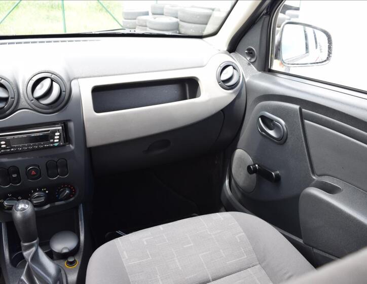 Dacia Sandero 27