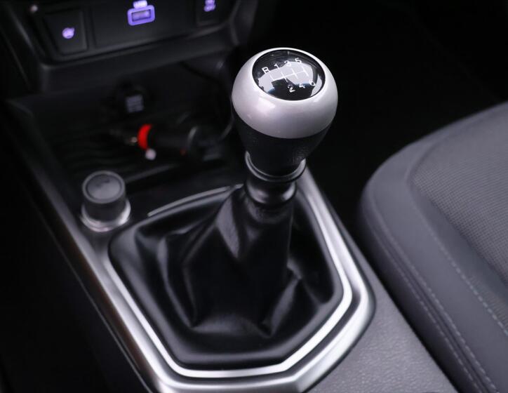 SsangYong Tivoli 26