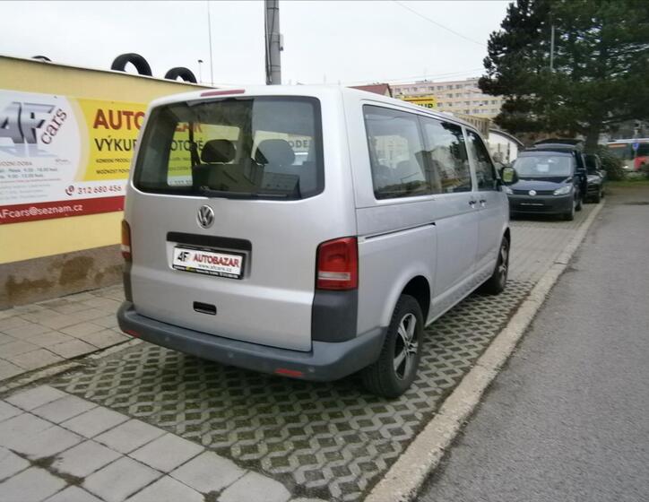 Volkswagen Caravelle 6