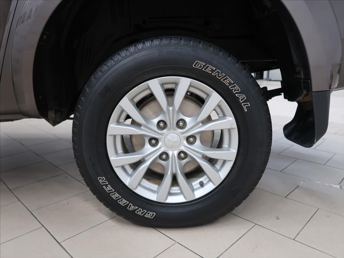 Mitsubishi L200