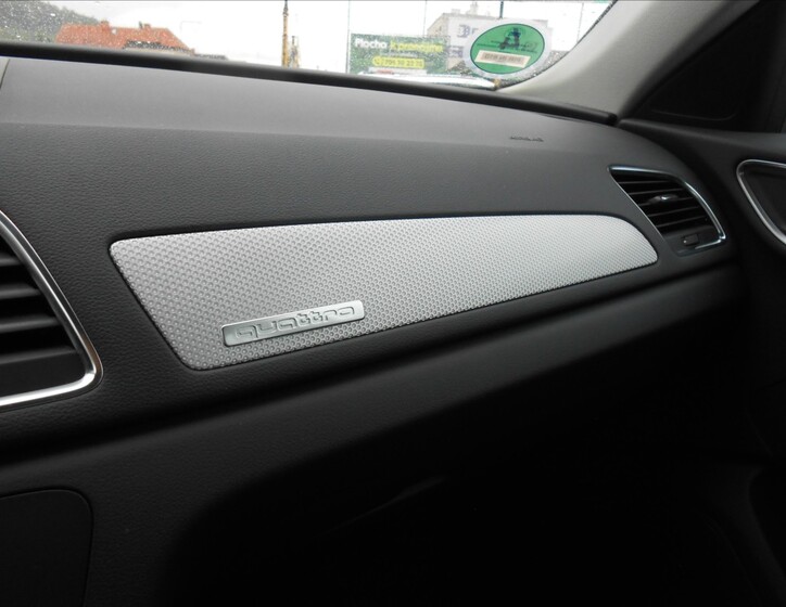 Audi Q3 14