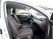 Volkswagen Passat 25
