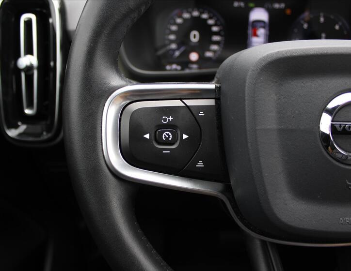 Volvo XC40 16