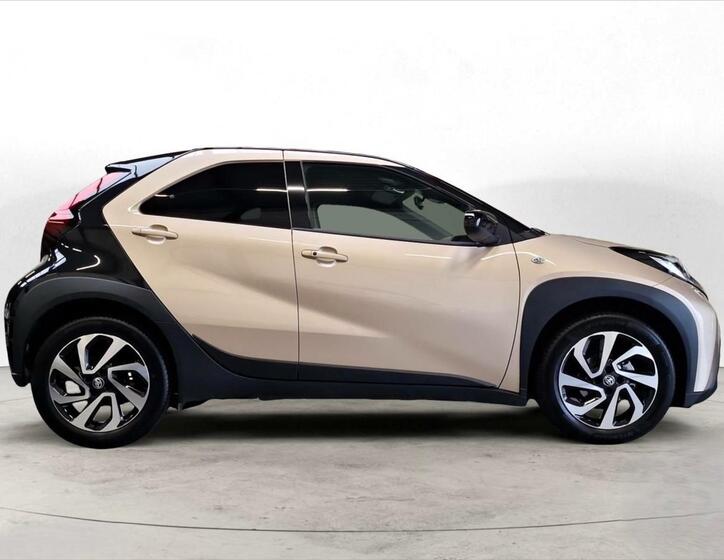 Toyota Aygo 8