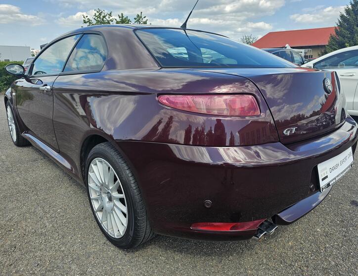 Alfa Romeo GT 7