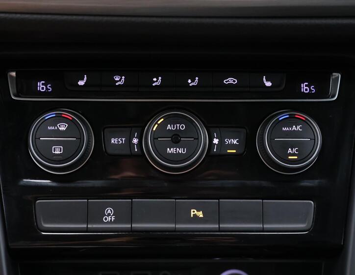 Volkswagen Touran 23
