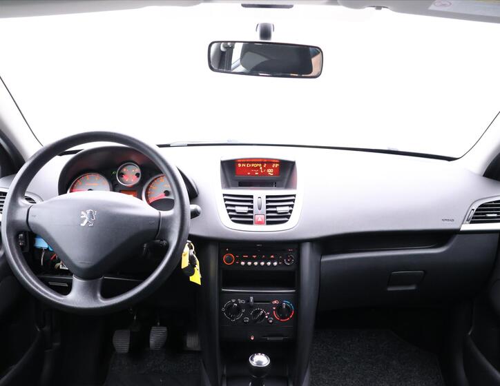 Peugeot 207 23