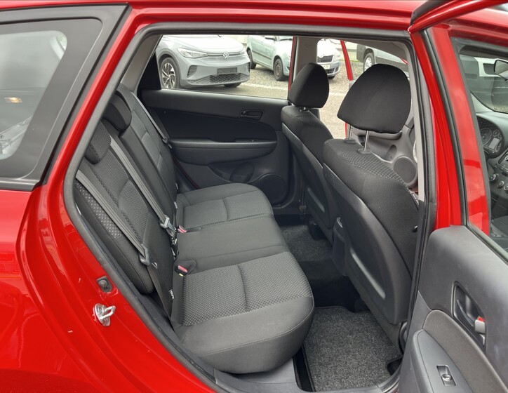 Hyundai i30 23