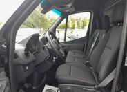 Mercedes-Benz Sprinter 13