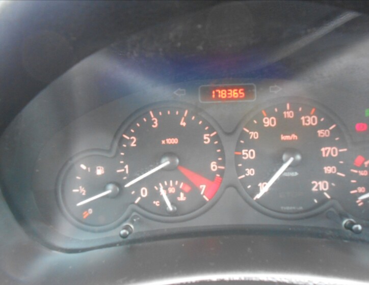 Peugeot 206 23