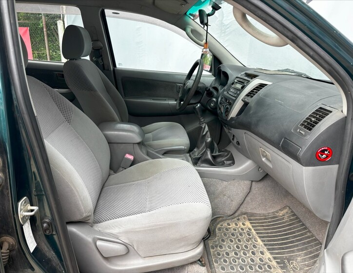 Toyota Hilux 12