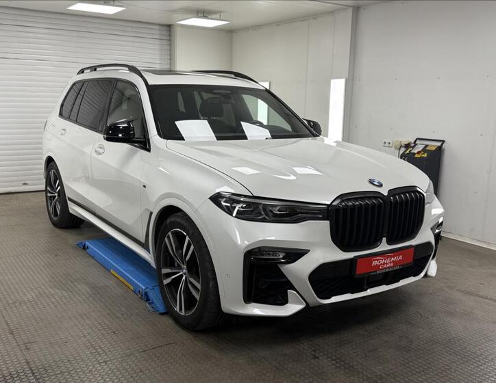 BMW X7 1