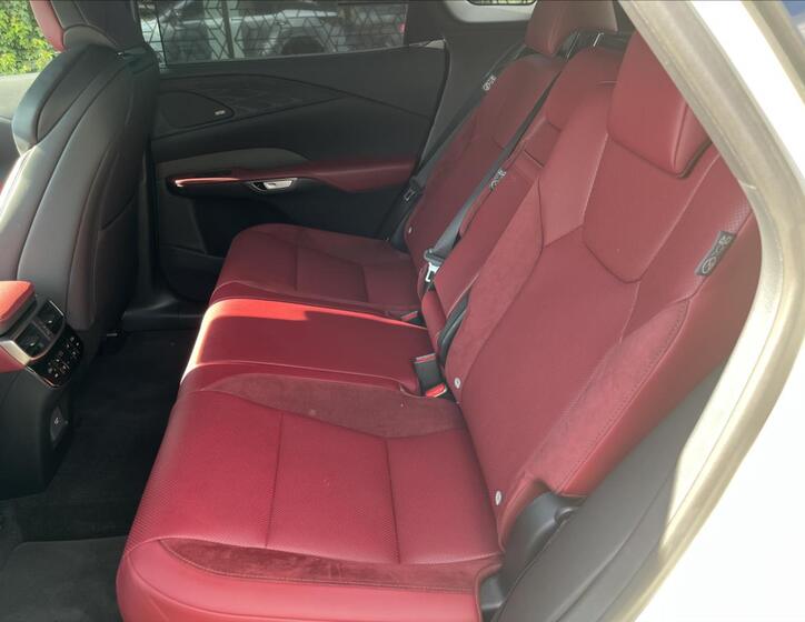 Lexus RX 500h 9