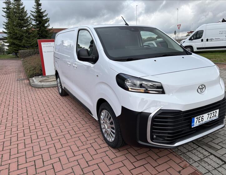 Toyota ProAce 4