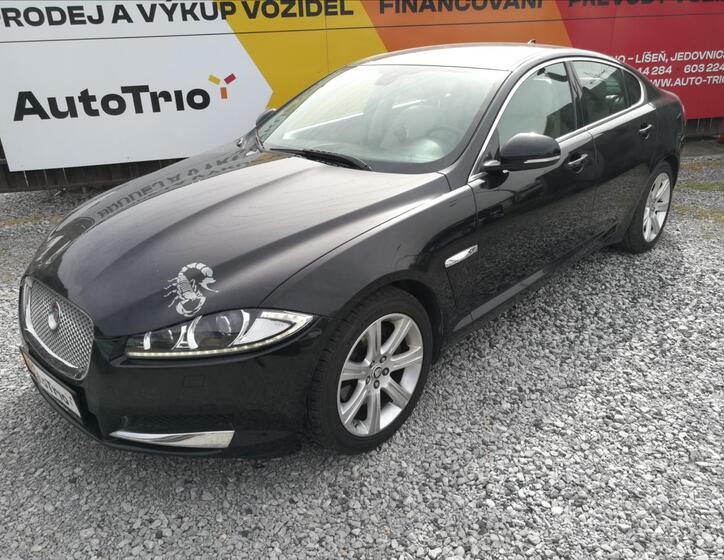 Jaguar XF 1