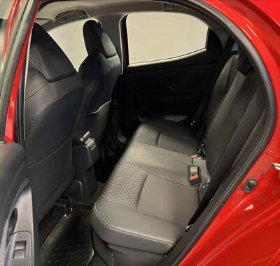 Mazda 2 8