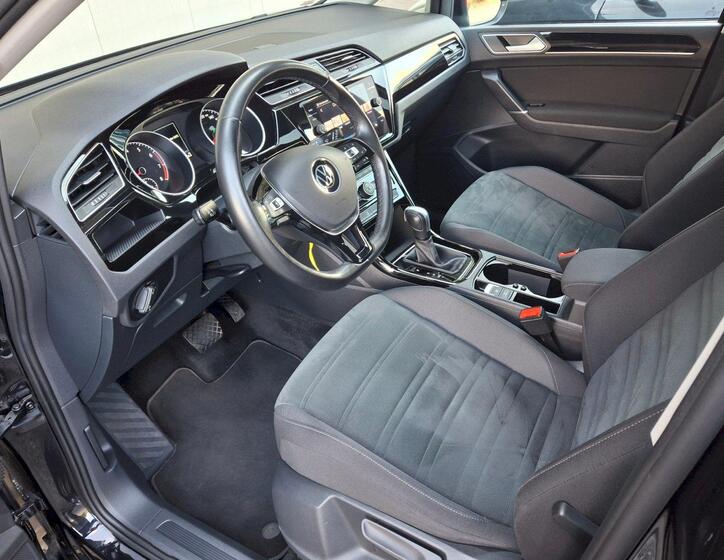 Volkswagen Touran 6