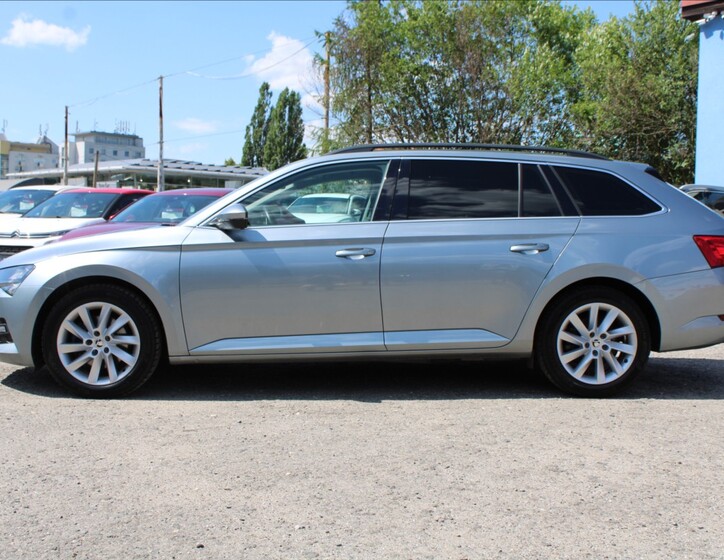 Škoda Superb 8