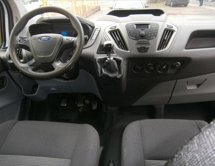 Ford Transit Custom 10