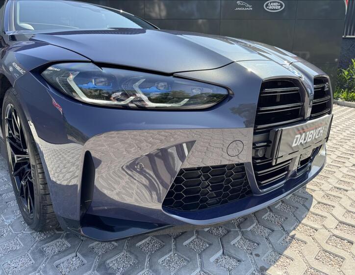 BMW M4 37