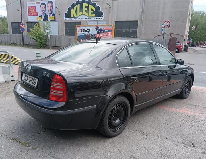 Škoda Superb 11