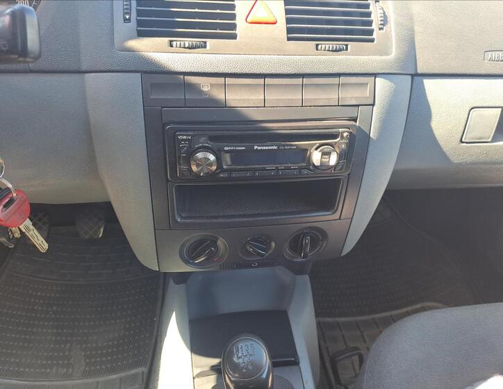 Škoda Fabia 12