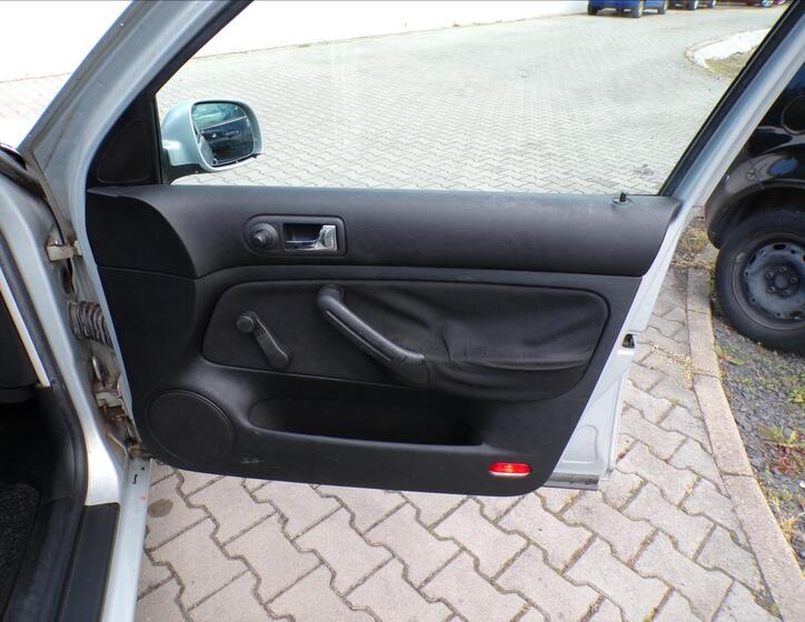 Volkswagen Golf 23