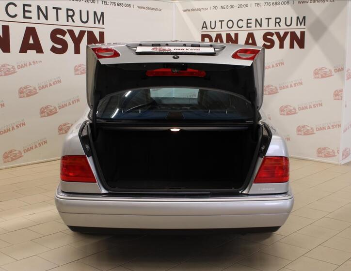 Mercedes-Benz Třídy E 7