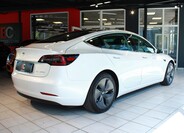Tesla Model 3 6