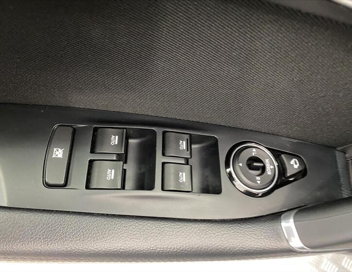 Hyundai i40 12