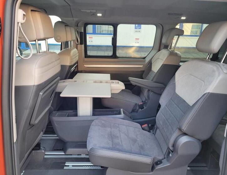 Volkswagen Multivan 36