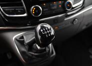 Ford Tourneo Custom 22