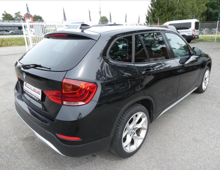BMW X1 8
