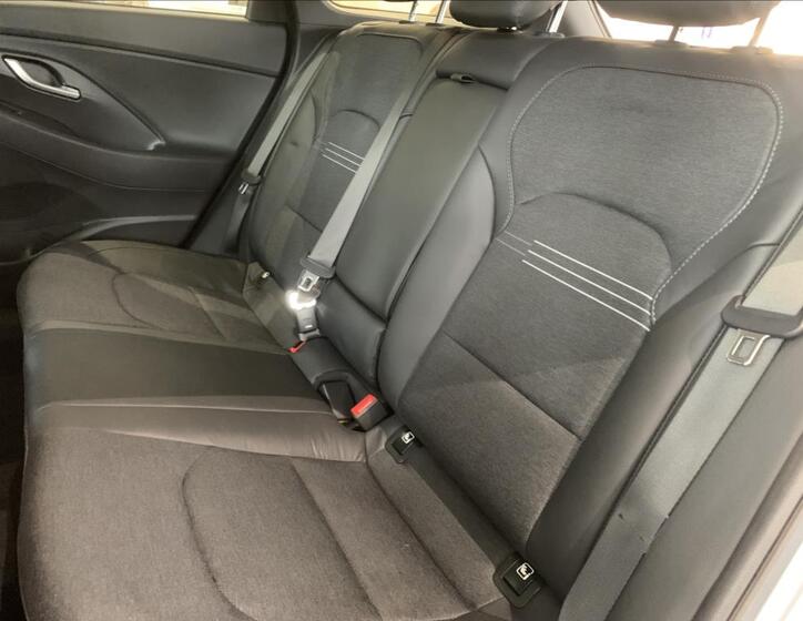 Hyundai i30 13