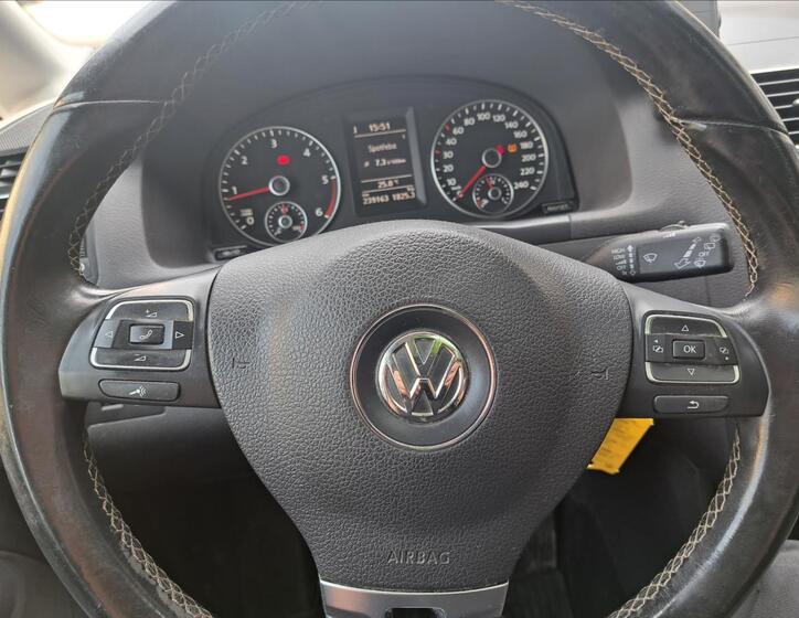 Volkswagen Touran 26