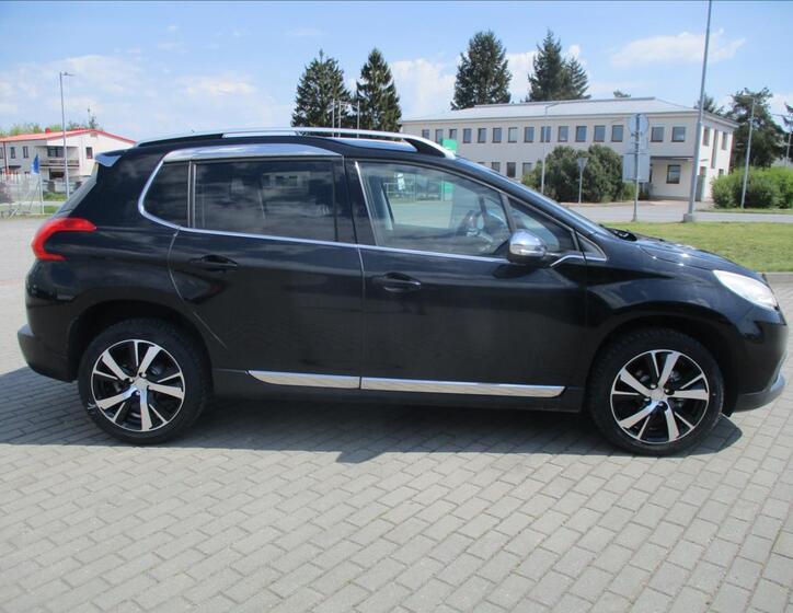 Peugeot 2008 5