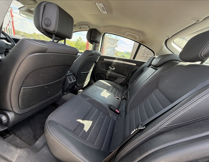 Renault Laguna 24