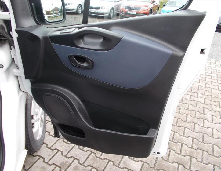 Opel Vivaro 20