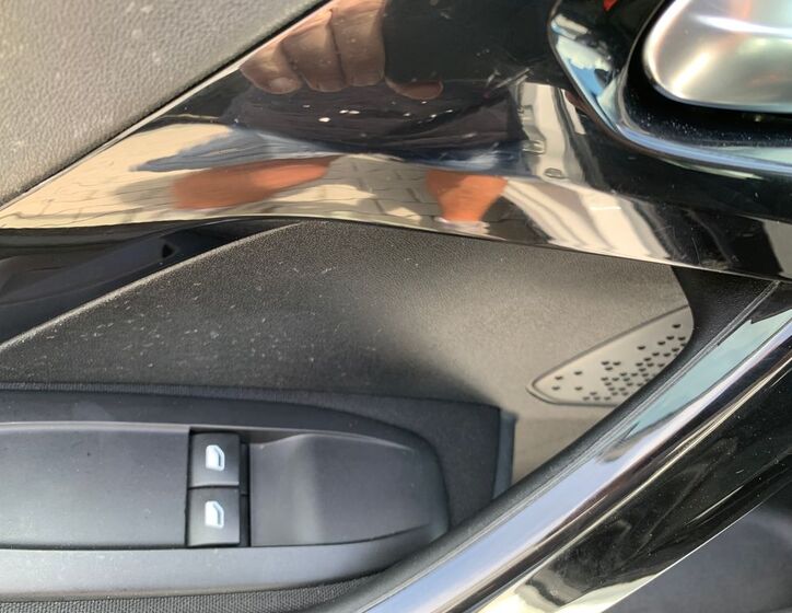 Peugeot 208 7