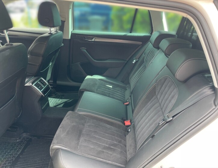 Škoda Superb 8