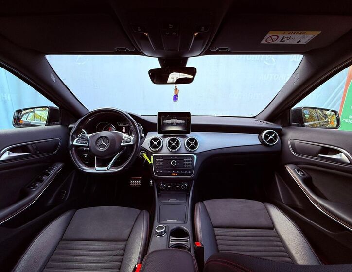 Mercedes-Benz GLA 17