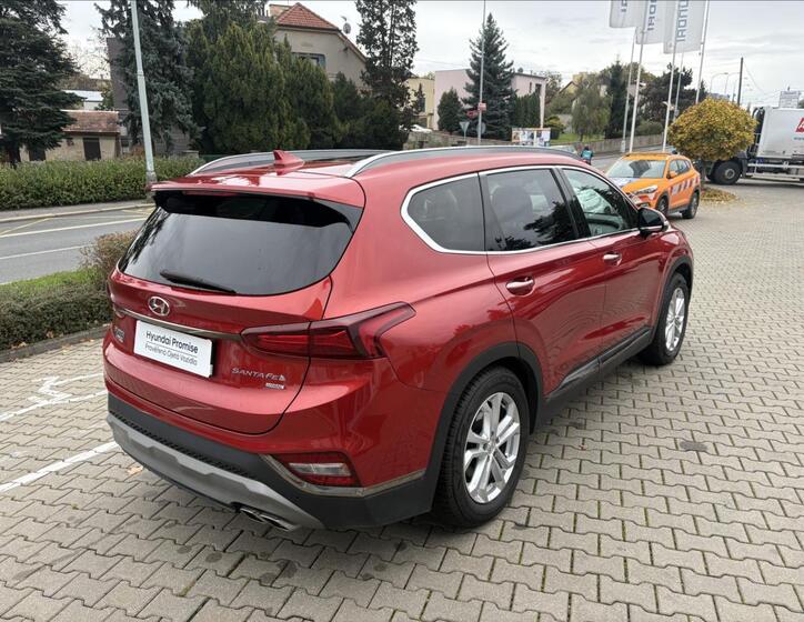 Hyundai Santa Fe 5