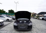 Audi A8 9
