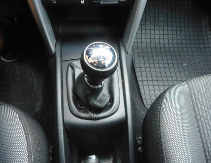 Peugeot 207 15