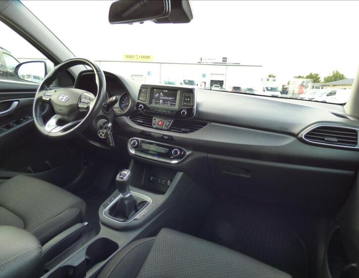 Hyundai i30 46