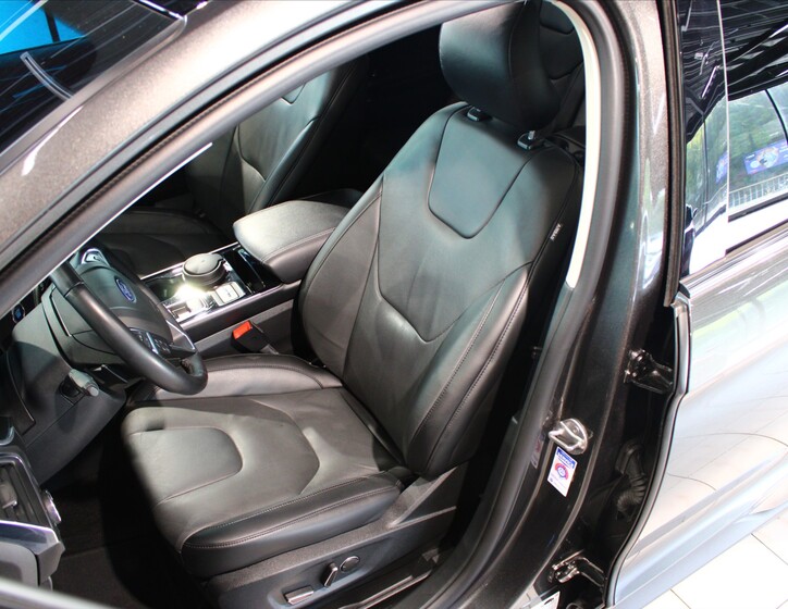 Ford Edge 10
